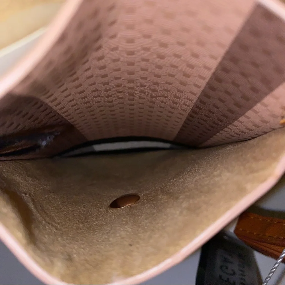 SUGU vegan Touch Screen Crossbody